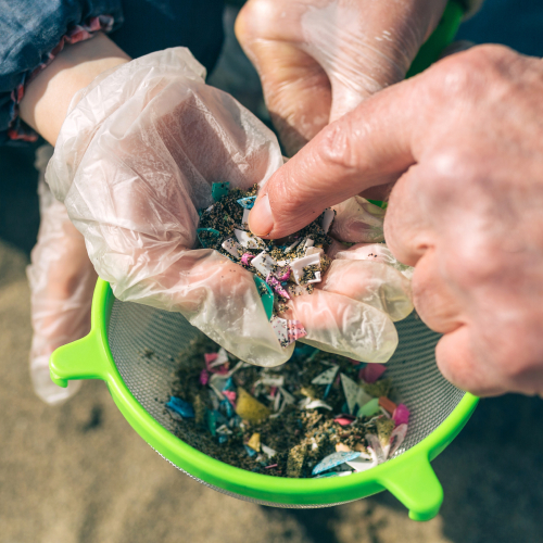 DETECT litter, plastics and microplastics in the river water and litter at the riverbanks